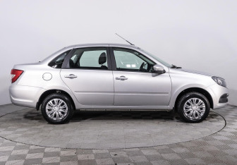 Подержанный автомобиль LADA (ВАЗ) Granta Sedan 2022 года (4 фото)