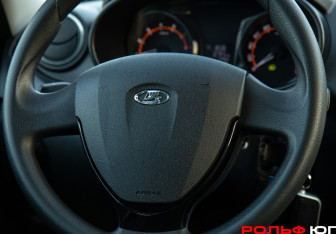 Подержанный автомобиль LADA (ВАЗ) Granta Liftback 2024 года (15 фото)