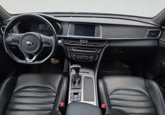 Подержанный автомобиль Kia Optima Sedan 2017 года (11 фото)