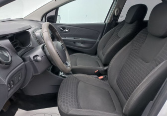 Подержанный автомобиль Renault Kaptur 2018 года (10 фото)