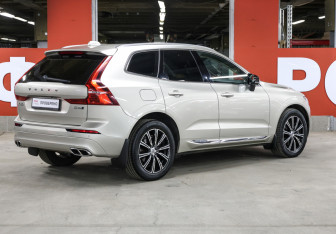 Подержанный автомобиль Volvo XC60 2018 года (5 фото)