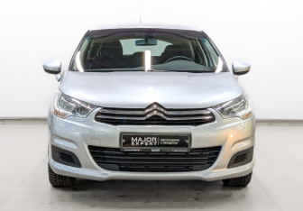 Подержанный автомобиль Citroen C4 Hatchback 2014 года (2 фото)