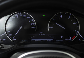 Подержанный автомобиль BMW X3 2020 года (11 фото)