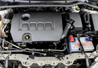 Подержанный автомобиль Toyota Corolla Sedan 2016 года (9 фото)