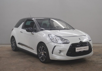 Подержанный автомобиль Citroen DS3 Hatchback 2015 года (3 фото)