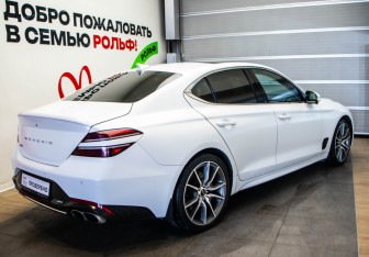 Подержанный автомобиль Genesis G70 2021 года (4 фото)
