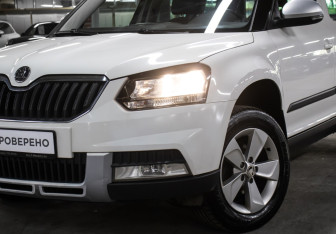 Подержанный автомобиль Skoda Yeti 2014 года (20 фото)