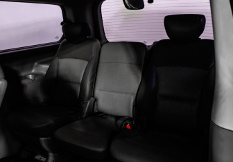 Подержанный автомобиль Hyundai Grand Starex 2011 года (14 фото)