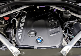 Подержанный автомобиль BMW X5 2023 года (9 фото)