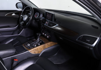 Подержанный автомобиль Audi A6 Sedan 2012 года (11 фото)