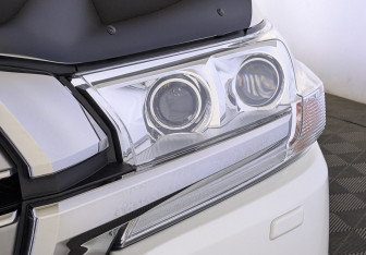 Подержанный автомобиль Toyota Land Cruiser Suv 2016 года (11 фото)