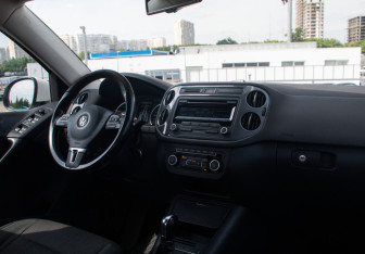 Подержанный автомобиль Volkswagen Tiguan 2012 года (12 фото)