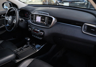 Подержанный автомобиль Kia Sorento 2018 года (7 фото)