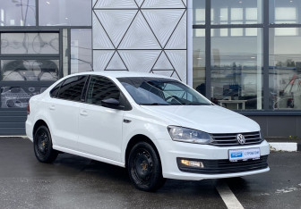 Подержанный автомобиль Volkswagen Polo Sedan 2017 года (3 фото)