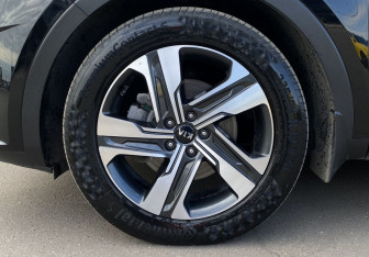 Подержанный автомобиль Kia Sorento 2021 года (9 фото)