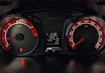 Подержанный автомобиль LADA (ВАЗ) Granta Sedan 2024 года (16 фото)