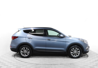 Подержанный автомобиль Hyundai Santa Fe 2015 года (4 фото)