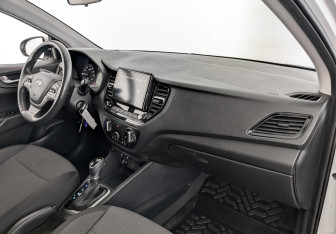 Подержанный автомобиль Hyundai Solaris Sedan 2021 года (11 фото)