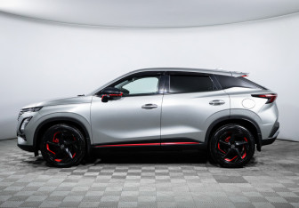 Подержанный автомобиль Omoda C5 2023 года (8 фото)