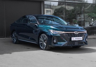 Подержанный автомобиль Chery Arrizo 8 2023 года (3 фото)