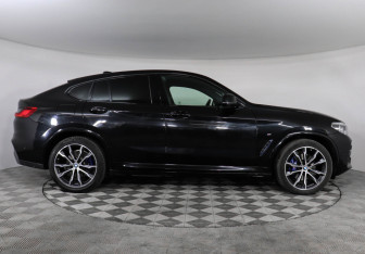 Подержанный автомобиль BMW X4 2019 года (6 фото)