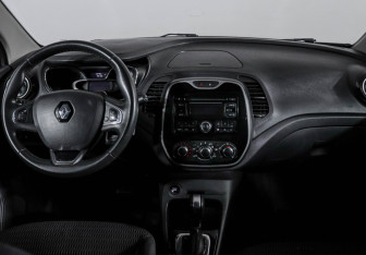Подержанный автомобиль Renault Kaptur 2016 года (12 фото)