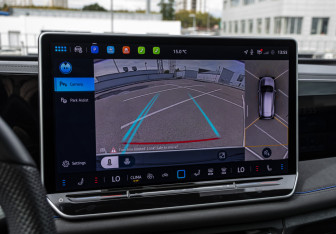 Подержанный автомобиль Volkswagen Tiguan 2025 года (18 фото)