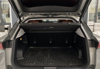 Подержанный автомобиль Omoda C5 2022 года (10 фото)