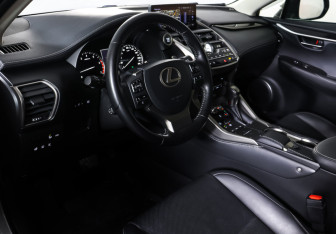 Подержанный автомобиль Lexus NX 2019 года (15 фото)