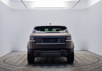 Подержанный автомобиль Land Rover Range Rover Evoque 2017 года (6 фото)