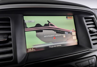 Подержанный автомобиль Nissan Pathfinder 2015 года (29 фото)