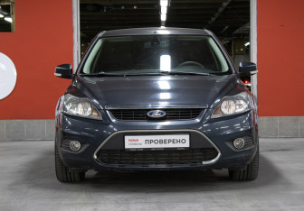 Подержанный автомобиль Ford Focus Hatchback 2010 года (2 фото)
