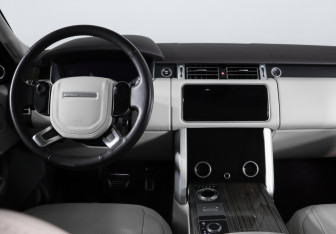 Подержанный автомобиль Land Rover Range Rover 2020 года (12 фото)