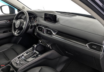 Подержанный автомобиль Mazda CX-5 2017 года (13 фото)