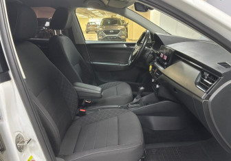 Подержанный автомобиль Skoda Rapid Liftback 2021 года (10 фото)
