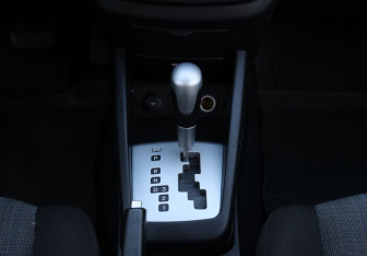 Подержанный автомобиль Kia Ceed Hatchback 2011 года (19 фото)