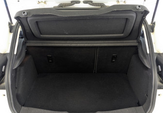 Подержанный автомобиль Ford Focus Hatchback 2017 года (10 фото)