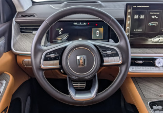 Подержанный автомобиль Tank 500 2023 года (22 фото)