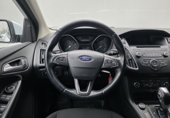 Подержанный автомобиль Ford Focus Sedan 2017 года (12 фото)