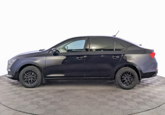 Подержанный автомобиль Skoda Rapid Liftback 2020 года (8 фото)