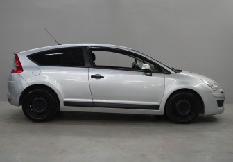 Подержанный автомобиль Citroen C4 Hatchback 2008 года (4 фото)