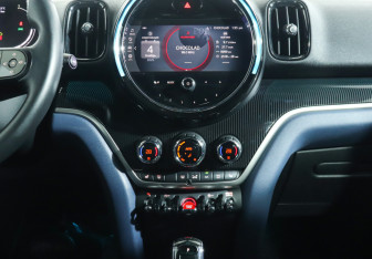 Подержанный автомобиль MINI Countryman 2022 года (14 фото)