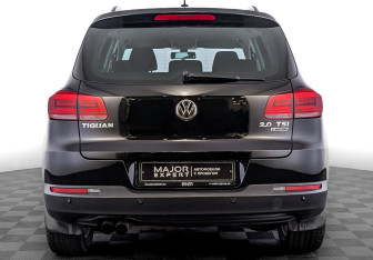 Подержанный автомобиль Volkswagen Tiguan 2016 года (6 фото)