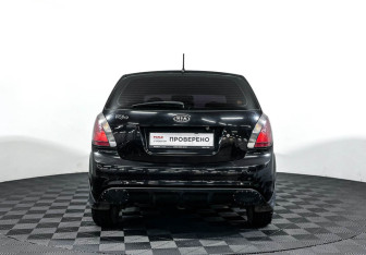 Подержанный автомобиль Kia Rio Hatchback 2010 года (6 фото)