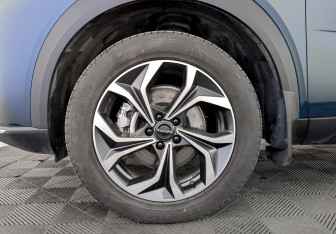 Подержанный автомобиль Haval F7 2024 года (18 фото)