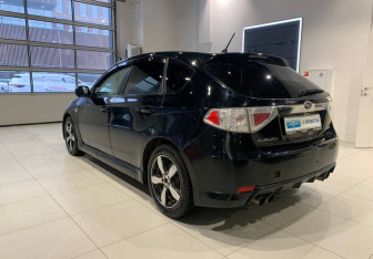 Подержанный автомобиль Subaru Impreza Hatchback 2007 года (7 фото)