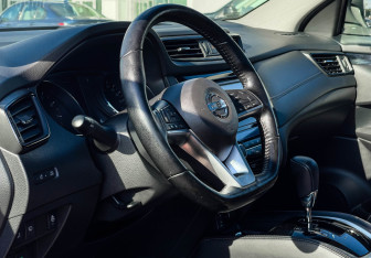 Подержанный автомобиль Nissan Qashqai 2019 года (12 фото)