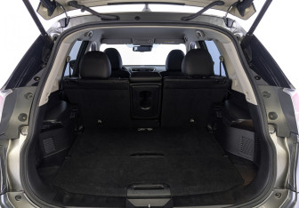 Подержанный автомобиль Nissan X-Trail 2018 года (10 фото)