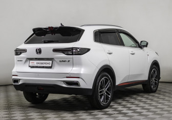 Подержанный автомобиль Changan UNI-S 2024 года (5 фото)