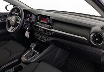 Подержанный автомобиль Kia Cerato Sedan 2019 года (13 фото)